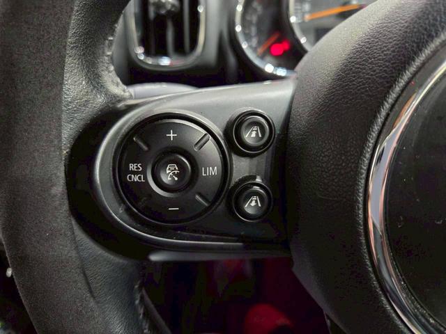 ＭＩＮＩ クーパーＤ　クロスオーバー　オール４　ユーザー様直接仕入れ車両　ルーフキャリア　ボンネットストライプ　ＬＥＤヘッドライト　純正１７インチＡＷ　純正ナビ　ＢＴ接続　シートヒーター　ステアスイッチ　クルコン　ドラレコ　ウェルカムランプ　ＥＴＣ（29枚目）