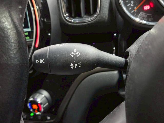 ＭＩＮＩ クーパーＤ　クロスオーバー　オール４　ユーザー様直接仕入れ車両　ルーフキャリア　ボンネットストライプ　ＬＥＤヘッドライト　純正１７インチＡＷ　純正ナビ　ＢＴ接続　シートヒーター　ステアスイッチ　クルコン　ドラレコ　ウェルカムランプ　ＥＴＣ（31枚目）