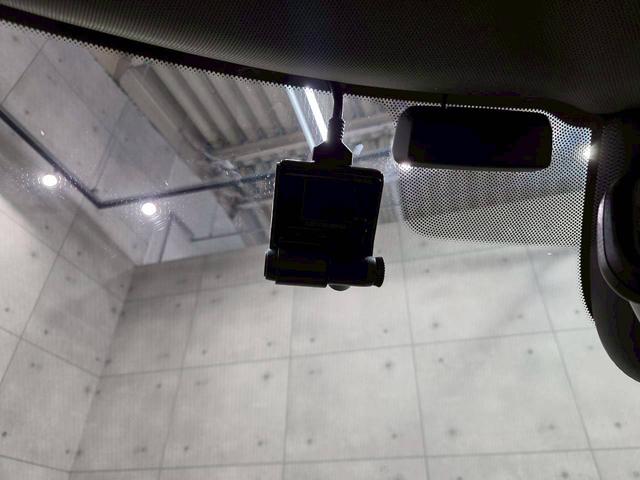 ＭＩＮＩ クーパーＤ　クロスオーバー　オール４　ユーザー様直接仕入れ車両　ルーフキャリア　ボンネットストライプ　ＬＥＤヘッドライト　純正１７インチＡＷ　純正ナビ　ＢＴ接続　シートヒーター　ステアスイッチ　クルコン　ドラレコ　ウェルカムランプ　ＥＴＣ（36枚目）