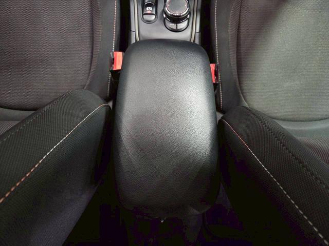 ＭＩＮＩ クーパーＤ　クロスオーバー　オール４　ユーザー様直接仕入れ車両　ルーフキャリア　ボンネットストライプ　ＬＥＤヘッドライト　純正１７インチＡＷ　純正ナビ　ＢＴ接続　シートヒーター　ステアスイッチ　クルコン　ドラレコ　ウェルカムランプ　ＥＴＣ（43枚目）