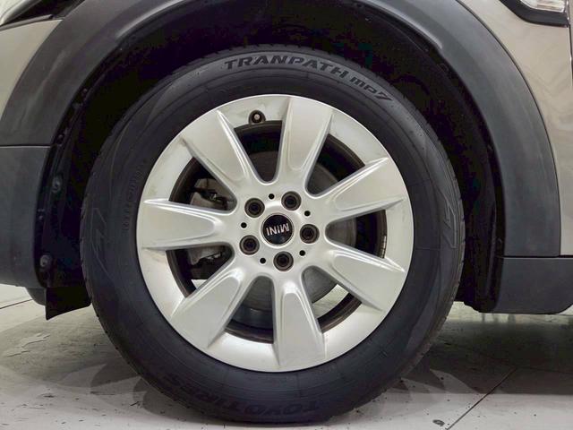 ＭＩＮＩ クーパーＤ　クロスオーバー　オール４　ユーザー様直接仕入れ車両　ルーフキャリア　ボンネットストライプ　ＬＥＤヘッドライト　純正１７インチＡＷ　純正ナビ　ＢＴ接続　シートヒーター　ステアスイッチ　クルコン　ドラレコ　ウェルカムランプ　ＥＴＣ（66枚目）