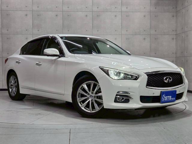 スカイライン ２００ＧＴ－ｔタイプＰ　純正ナビ　フルセグＴＶ　Ｂｌｕｅｔｏｏｔｈ　バックカメラ　ＬＥＤヘッドライト　フォグ　純正１７インチＡＷ　革シート　パワーシート　シートヒーター　ステアスイッチ　レーダークルーズ　前後ドラレコ　ＥＴＣ（12枚目）