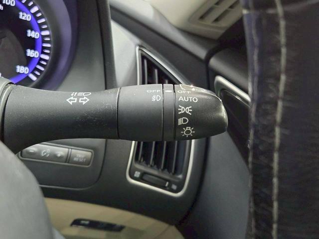 スカイライン ２００ＧＴ－ｔタイプＰ　純正ナビ　フルセグＴＶ　Ｂｌｕｅｔｏｏｔｈ　バックカメラ　ＬＥＤヘッドライト　フォグ　純正１７インチＡＷ　革シート　パワーシート　シートヒーター　ステアスイッチ　レーダークルーズ　前後ドラレコ　ＥＴＣ（33枚目）