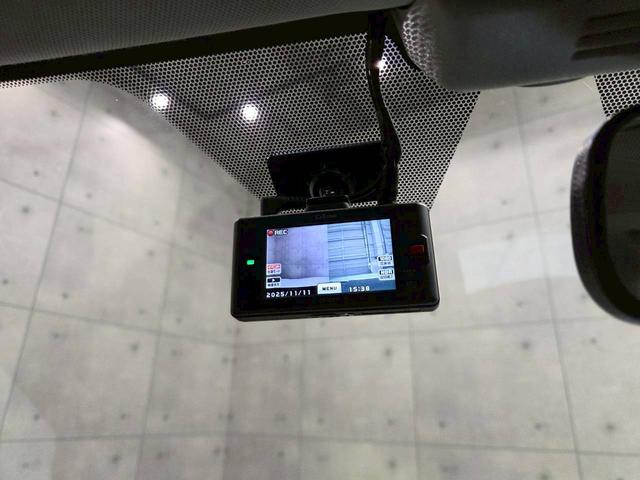 スカイライン ２００ＧＴ－ｔタイプＰ　純正ナビ　フルセグＴＶ　Ｂｌｕｅｔｏｏｔｈ　バックカメラ　ＬＥＤヘッドライト　フォグ　純正１７インチＡＷ　革シート　パワーシート　シートヒーター　ステアスイッチ　レーダークルーズ　前後ドラレコ　ＥＴＣ（41枚目）