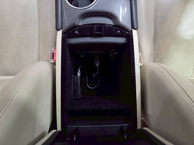 スカイライン ２００ＧＴ－ｔタイプＰ　純正ナビ　フルセグＴＶ　Ｂｌｕｅｔｏｏｔｈ　バックカメラ　ＬＥＤヘッドライト　フォグ　純正１７インチＡＷ　革シート　パワーシート　シートヒーター　ステアスイッチ　レーダークルーズ　前後ドラレコ　ＥＴＣ（47枚目）