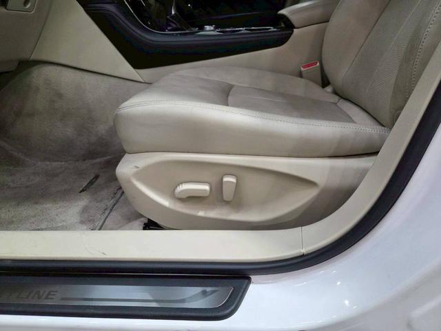 スカイライン ２００ＧＴ－ｔタイプＰ　純正ナビ　フルセグＴＶ　Ｂｌｕｅｔｏｏｔｈ　バックカメラ　ＬＥＤヘッドライト　フォグ　純正１７インチＡＷ　革シート　パワーシート　シートヒーター　ステアスイッチ　レーダークルーズ　前後ドラレコ　ＥＴＣ（57枚目）