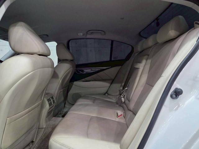 スカイライン ２００ＧＴ－ｔタイプＰ　純正ナビ　フルセグＴＶ　Ｂｌｕｅｔｏｏｔｈ　バックカメラ　ＬＥＤヘッドライト　フォグ　純正１７インチＡＷ　革シート　パワーシート　シートヒーター　ステアスイッチ　レーダークルーズ　前後ドラレコ　ＥＴＣ（65枚目）