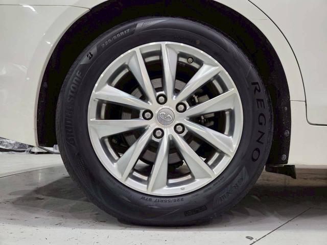 スカイライン ２００ＧＴ－ｔタイプＰ　純正ナビ　フルセグＴＶ　Ｂｌｕｅｔｏｏｔｈ　バックカメラ　ＬＥＤヘッドライト　フォグ　純正１７インチＡＷ　革シート　パワーシート　シートヒーター　ステアスイッチ　レーダークルーズ　前後ドラレコ　ＥＴＣ（72枚目）