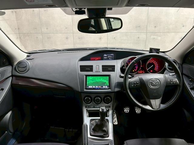 マツダスピードアクセラ ベースグレード　ＥＸＡＳマフラー　ＢＬＩＴＺ車高調・エアクリ・ブローオフ　純正エアロパーツ　ＬＥＤライト　純正１８インチＡＷ　純正ナビ　フルセグＴＶ　ハーフレザー　社外シフトノブ　ＢＯＳＥサウンド　スペアキー　ＥＴＣ（27枚目）