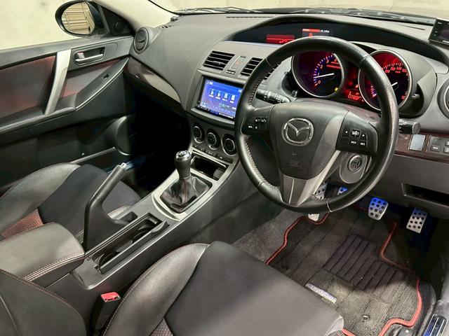 マツダスピードアクセラ ベースグレード　ＥＸＡＳマフラー　ＢＬＩＴＺ車高調・エアクリ・ブローオフ　純正エアロパーツ　ＬＥＤライト　純正１８インチＡＷ　純正ナビ　フルセグＴＶ　ハーフレザー　社外シフトノブ　ＢＯＳＥサウンド　スペアキー　ＥＴＣ（44枚目）