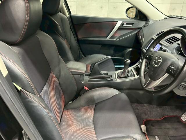 マツダスピードアクセラ ベースグレード　ＥＸＡＳマフラー　ＢＬＩＴＺ車高調・エアクリ・ブローオフ　純正エアロパーツ　ＬＥＤライト　純正１８インチＡＷ　純正ナビ　フルセグＴＶ　ハーフレザー　社外シフトノブ　ＢＯＳＥサウンド　スペアキー　ＥＴＣ（45枚目）