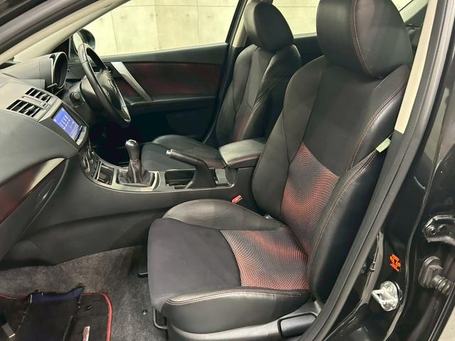 マツダスピードアクセラ ベースグレード　ＥＸＡＳマフラー　ＢＬＩＴＺ車高調・エアクリ・ブローオフ　純正エアロパーツ　ＬＥＤライト　純正１８インチＡＷ　純正ナビ　フルセグＴＶ　ハーフレザー　社外シフトノブ　ＢＯＳＥサウンド　スペアキー　ＥＴＣ（49枚目）