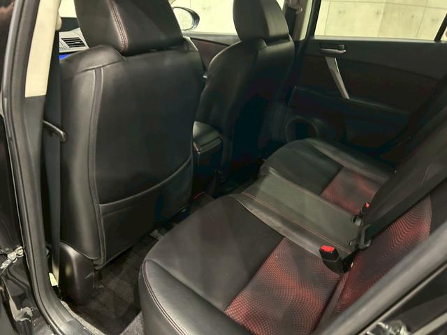 マツダスピードアクセラ ベースグレード　ＥＸＡＳマフラー　ＢＬＩＴＺ車高調・エアクリ・ブローオフ　純正エアロパーツ　ＬＥＤライト　純正１８インチＡＷ　純正ナビ　フルセグＴＶ　ハーフレザー　社外シフトノブ　ＢＯＳＥサウンド　スペアキー　ＥＴＣ（53枚目）