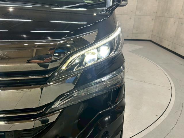 ヴェルファイアハイブリッド Ｘ　モデリスタフルエアロ　社外２０インチＡＷ　ムーンルーフ　両側パワスラ　ＬＥＤヘッドライト　フォグ　純正ナビ　フルセグＴＶ　ＢＴ接続　バックカメラ　フリップダウン　オートクルーズ　スマートキー　ＥＴＣ（11枚目）