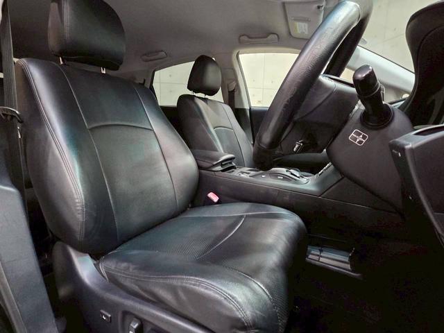 ＲＸ ＲＸ２７０　グレー全塗装　社外バンパー・グリル・マフラー・ＬＥＤヘッドライト　ルーフラック　社外１７インチアルミ　純正ナビ　フルセグＴＶ　バックモニター　レザーシート　パワーシート　クルコン　スマートキー　ＥＴＣ（50枚目）