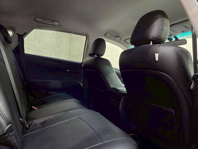 ＲＸ ＲＸ２７０　グレー全塗装　社外バンパー・グリル・マフラー・ＬＥＤヘッドライト　ルーフラック　社外１７インチアルミ　純正ナビ　フルセグＴＶ　バックモニター　レザーシート　パワーシート　クルコン　スマートキー　ＥＴＣ（56枚目）