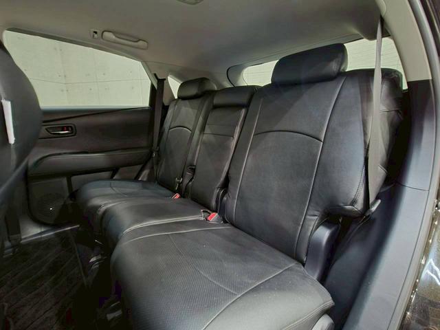 ＲＸ ＲＸ２７０　グレー全塗装　社外バンパー・グリル・マフラー・ＬＥＤヘッドライト　ルーフラック　社外１７インチアルミ　純正ナビ　フルセグＴＶ　バックモニター　レザーシート　パワーシート　クルコン　スマートキー　ＥＴＣ（61枚目）