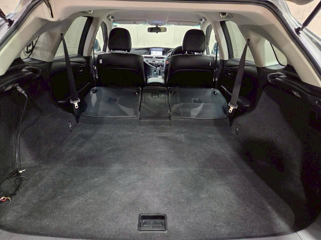 ＲＸ ＲＸ２７０　グレー全塗装　社外バンパー・グリル・マフラー・ＬＥＤヘッドライト　ルーフラック　社外１７インチアルミ　純正ナビ　フルセグＴＶ　バックモニター　レザーシート　パワーシート　クルコン　スマートキー　ＥＴＣ（64枚目）