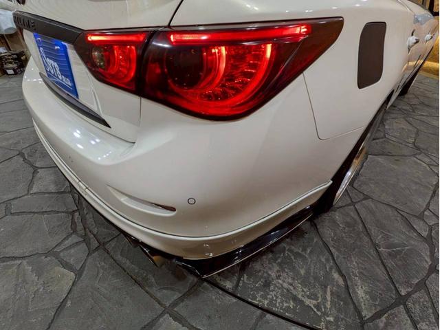 スカイライン ２００ＧＴ－ｔタイプＰ　ＷＯＲＫ２０ＡＷ　ＢＲＩＴＺ車高調・マフラー　社外エアロ　トランクスポイラー　純正ナビ　ＢＴ接続　フルセグＴＶ　アラウンドビュー　黒レザーシート　パワーシート　シートヒーター　レーダークルーズ　ＥＴＣ（18枚目）