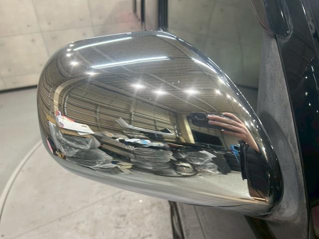 ハイエースワゴン ＧＬ　社外エアロ　ベットキッド　社外１８インチＡＷ　電動スライドドア　ＨＩＤヘッドライト　フォグ　社外ナビ　フルセグＴＶ　バックカメラ　フリップダウンモニター　リモコンキー　ＥＴＣ車載器　ユーザー様直接仕入（22枚目）