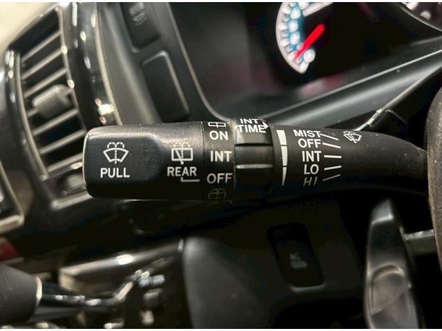 ハイエースワゴン ＧＬ　社外エアロ　ベットキッド　社外１８インチＡＷ　電動スライドドア　ＨＩＤヘッドライト　フォグ　社外ナビ　フルセグＴＶ　バックカメラ　フリップダウンモニター　リモコンキー　ＥＴＣ車載器　ユーザー様直接仕入（30枚目）