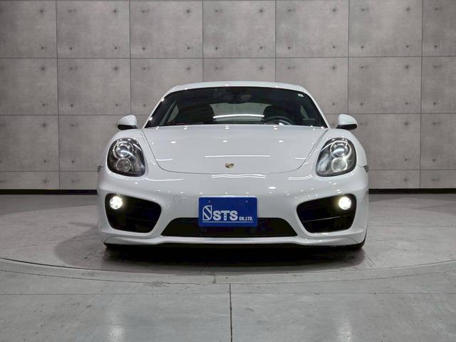 ケイマン ベースグレード　６速ＭＴ　左ハンドル　スポーツクロノＰＫＧ　スポーツエキゾーストシステム　Ｈ＆Ｒダウンサス　黒塗装１９ＡＷ　純正ナビ　ＤＴＶ　ＢＴ接続　バックカメラ　ハーフレザー　電動シート　シートヒーター　ドラレコ（8枚目）