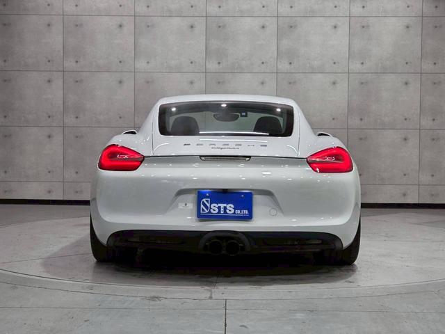 ケイマン ベースグレード　６速ＭＴ　左ハンドル　スポーツクロノＰＫＧ　スポーツエキゾーストシステム　Ｈ＆Ｒダウンサス　黒塗装１９ＡＷ　純正ナビ　ＤＴＶ　ＢＴ接続　バックカメラ　ハーフレザー　電動シート　シートヒーター　ドラレコ（16枚目）