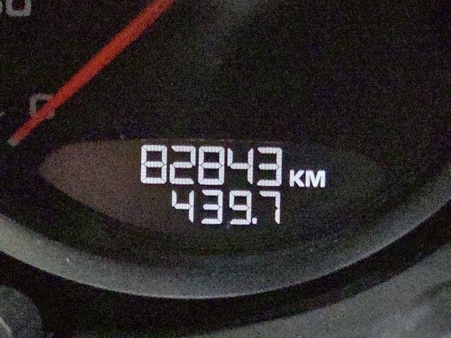 ケイマン ベースグレード　６速ＭＴ　左ハンドル　スポーツクロノＰＫＧ　スポーツエキゾーストシステム　Ｈ＆Ｒダウンサス　黒塗装１９ＡＷ　純正ナビ　ＤＴＶ　ＢＴ接続　バックカメラ　ハーフレザー　電動シート　シートヒーター　ドラレコ（29枚目）