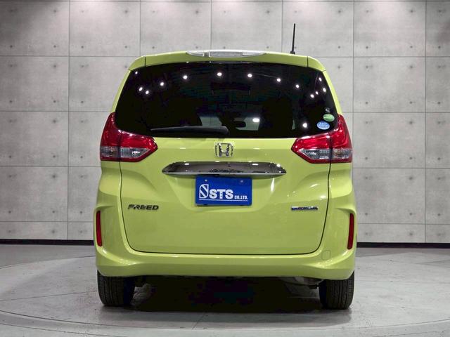 フリードハイブリッド ハイブリッド・ＥＸ　純正ナビ　フルセグＴＶ　Ｂｌｕｅｔｏｏｔｈ　バックカメラ　フリップダウン　ＬＥＤヘッドライト　両側パワスラ　純正１５インチＡＷ　ハーフレザーシート　シートヒーター　レーダークルーズ　スペアキー　ＥＴＣ（15枚目）