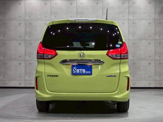 フリードハイブリッド ハイブリッド・ＥＸ　純正ナビ　フルセグＴＶ　Ｂｌｕｅｔｏｏｔｈ　バックカメラ　フリップダウン　ＬＥＤヘッドライト　両側パワスラ　純正１５インチＡＷ　ハーフレザーシート　シートヒーター　レーダークルーズ　スペアキー　ＥＴＣ（16枚目）