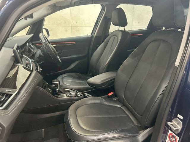 ２シリーズ ２１８ｉアクティブツアラー　ラグジュアリー　社外１８インチＡＷ　ＬＥＤヘッドライト　パワーバックドア　純正ナビ　Ｂｌｕｅｔｏｏｔｈ　リアカメラ　レザーシート　パワーシート　シートヒーター　レーダークルーズ　ＨＵＤ　ドラレコ　スマートキー　ＥＴＣ（51枚目）