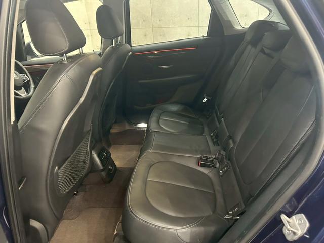 ２シリーズ ２１８ｉアクティブツアラー　ラグジュアリー　社外１８インチＡＷ　ＬＥＤヘッドライト　パワーバックドア　純正ナビ　Ｂｌｕｅｔｏｏｔｈ　リアカメラ　レザーシート　パワーシート　シートヒーター　レーダークルーズ　ＨＵＤ　ドラレコ　スマートキー　ＥＴＣ（56枚目）