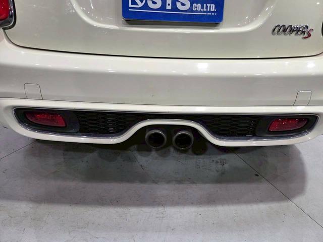 ＭＩＮＩ クーパーＳ　ユーザー様直接仕入れ　ブラックルーフ　１６インチブラックＡＷ　ＬＥＤヘッドライト　フォグランプ　純正ナビ　ＢＴ接続　ＡＵＸ／ＵＳＢ端子　バックモニター　オートクルーズ　スマートキー　スペアキー　ＥＴＣ（24枚目）