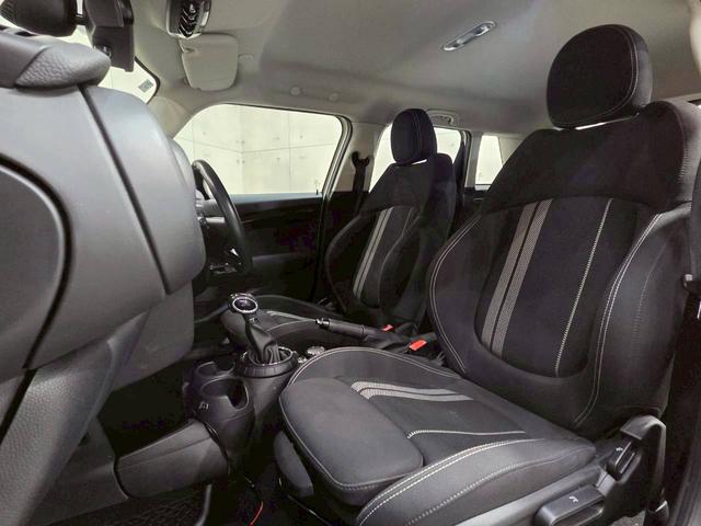 ＭＩＮＩ クーパーＳ　ユーザー様直接仕入れ　ブラックルーフ　１６インチブラックＡＷ　ＬＥＤヘッドライト　フォグランプ　純正ナビ　ＢＴ接続　ＡＵＸ／ＵＳＢ端子　バックモニター　オートクルーズ　スマートキー　スペアキー　ＥＴＣ（52枚目）