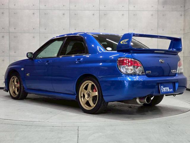 インプレッサ ＷＲＸ　ＷＲ－リミテッド　２００５　屋内車庫・カバー保管／ユーザー様直接仕入れ／ＳＴｉゲノムターボ計／ＳＴｉゲノムマフラー／ＳＴｉフロントリップ／スバル純正ＲＡＹＳ１７インチＡＷ／リアウイング／ＨＩＤヘッドライト／社外ナビ／リモコンキー（19枚目）