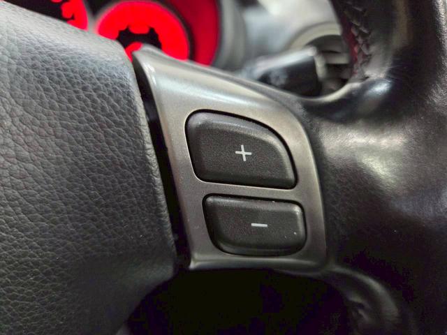 インプレッサ ＷＲＸ　ＷＲ－リミテッド　２００５　屋内車庫・カバー保管／ユーザー様直接仕入れ／ＳＴｉゲノムターボ計／ＳＴｉゲノムマフラー／ＳＴｉフロントリップ／スバル純正ＲＡＹＳ１７インチＡＷ／リアウイング／ＨＩＤヘッドライト／社外ナビ／リモコンキー（30枚目）