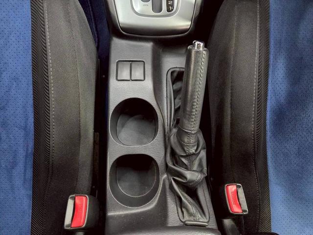 インプレッサ ＷＲＸ　ＷＲ－リミテッド　２００５　屋内車庫・カバー保管／ユーザー様直接仕入れ／ＳＴｉゲノムターボ計／ＳＴｉゲノムマフラー／ＳＴｉフロントリップ／スバル純正ＲＡＹＳ１７インチＡＷ／リアウイング／ＨＩＤヘッドライト／社外ナビ／リモコンキー（41枚目）