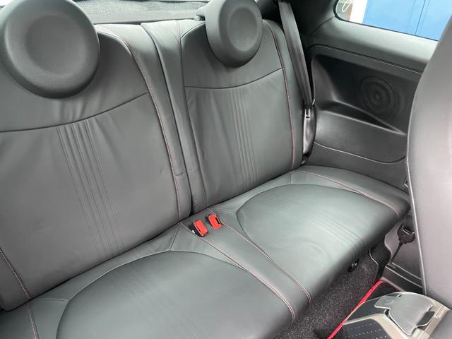 アバルト５００ ベースグレード　エッセエッセＫＩＴ装着車　Ｉｎｔｅｒｓｃｏｐｅサウンドスピーカー　左ハンドル　ナビ　地デジ　デジタルルームミラー（32枚目）