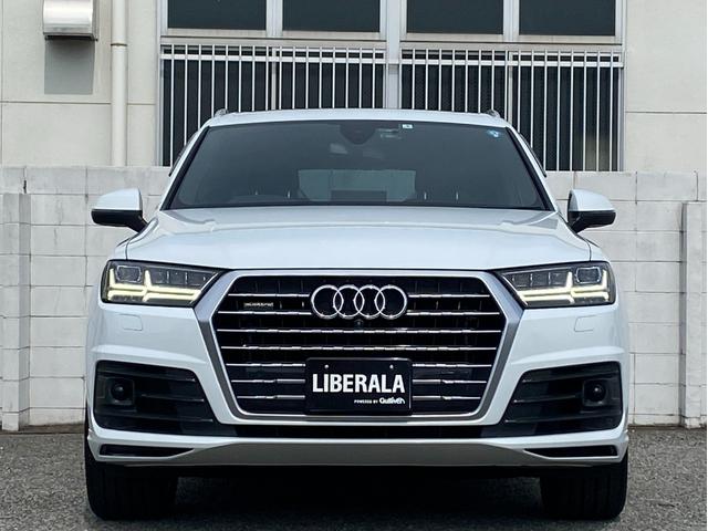 Ｑ７ 　３．０ＴＦＳＩクワトロ　Ｓラインパッケージ／パノラマＳＲ／アダプティブエアサス　／マトリックスＬＥＤ／純正ナビ／アラウンドビューカメラ／ブラックレザーシート／フルセグＴＶ／取説／保証書／スペアキー／（36枚目）