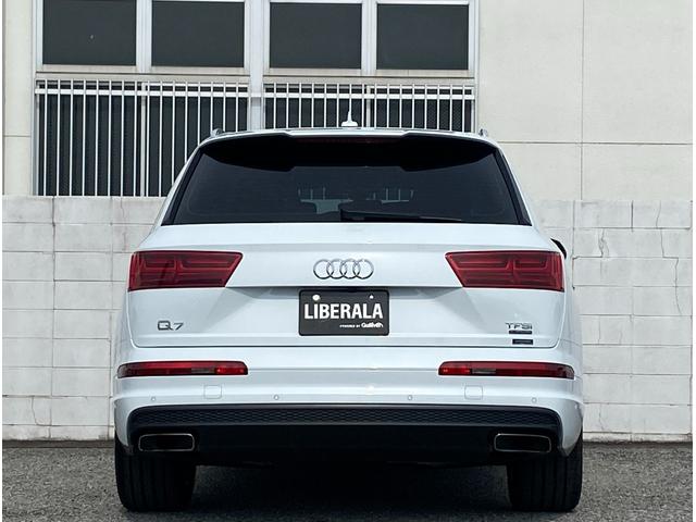 Ｑ７ 　３．０ＴＦＳＩクワトロ　Ｓラインパッケージ／パノラマＳＲ／アダプティブエアサス　／マトリックスＬＥＤ／純正ナビ／アラウンドビューカメラ／ブラックレザーシート／フルセグＴＶ／取説／保証書／スペアキー／（37枚目）