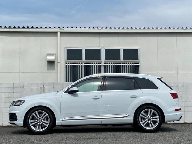 Ｑ７ 　３．０ＴＦＳＩクワトロ　Ｓラインパッケージ／パノラマＳＲ／アダプティブエアサス　／マトリックスＬＥＤ／純正ナビ／アラウンドビューカメラ／ブラックレザーシート／フルセグＴＶ／取説／保証書／スペアキー／（38枚目）