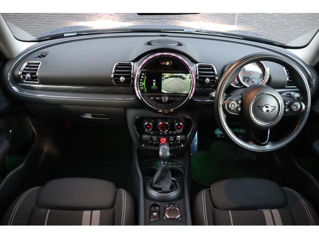 ＭＩＮＩ クーパーＳＤ　クラブマン　当店買取車両　インテリジェントＳ　ＡＣＣ　純正ナビ　ＢＴ　ＵＳＢ　Ｂカメラ　Ｐセンサー　ステアＳ　Ａライト　Ｆ／Ｒフォグ　Ａワイパー　アンビエントライト　純正１７インチＡＷ　ミラー一体型ＥＴＣ　禁煙（5枚目）