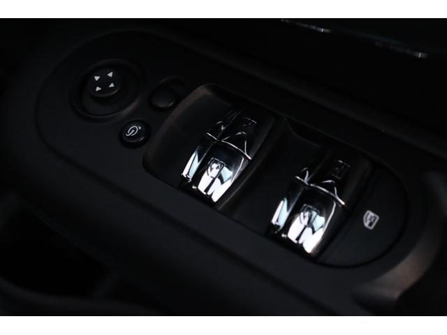 ＭＩＮＩ クーパーＳＤ　クラブマン　当店買取車両　インテリジェントＳ　ＡＣＣ　純正ナビ　ＢＴ　ＵＳＢ　Ｂカメラ　Ｐセンサー　ステアＳ　Ａライト　Ｆ／Ｒフォグ　Ａワイパー　アンビエントライト　純正１７インチＡＷ　ミラー一体型ＥＴＣ　禁煙（51枚目）