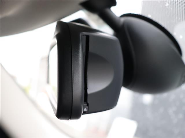 ＭＩＮＩ クーパーＳ　純正ナビ【ＢＴ／ＡＵＸ】カーボン調シートカバー　バックカメラ　ドライビングモードスイッチ　アンビエントライト　ミラー一体型ＥＴＣ　純正１７インチＡＷ　ＬＥＤヘッドライト　純正フロアマット　禁煙車（33枚目）
