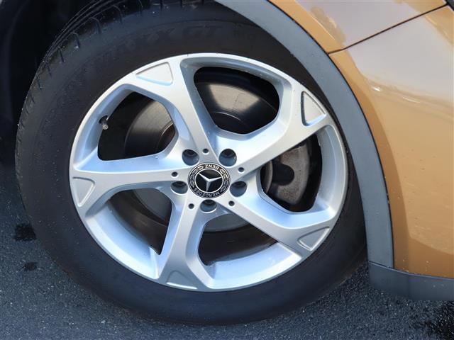 ＧＬＡクラス ＧＬＡ２２０　４マチック　レーダーセーフティＰＫＧ　黒革シート　シートヒーター　パワーテールゲート　アダプティブクルーズコントロール　純正ナビＴＶ　バックカメラ　キーレスゴー　ＥＴＣ　ダイナミックセレクト　アイドリングストップ（12枚目）