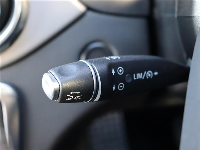 ＧＬＡクラス ＧＬＡ２２０　４マチック　レーダーセーフティＰＫＧ　黒革シート　シートヒーター　パワーテールゲート　アダプティブクルーズコントロール　純正ナビＴＶ　バックカメラ　キーレスゴー　ＥＴＣ　ダイナミックセレクト　アイドリングストップ（20枚目）