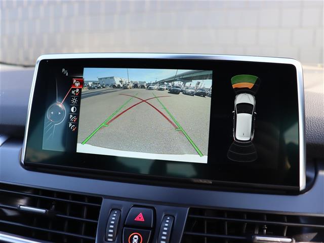 ２シリーズ ２２５ｉ　ｘＤｒｉｖｅアクティブツアラー　Ｍスポーツ　インテリジェントセーフティ　パワーシート　シートヒーター　純正ナビ　バックカメラ　コンフォートアクセス　パワーテールゲート　パドルシフト　コーナーセンサー　パーキングアシスト　ミラー型ＥＴＣ　ＬＥＤ（3枚目）