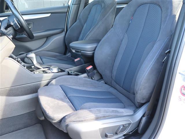 ２シリーズ ２２５ｉ　ｘＤｒｉｖｅアクティブツアラー　Ｍスポーツ　インテリジェントセーフティ　パワーシート　シートヒーター　純正ナビ　バックカメラ　コンフォートアクセス　パワーテールゲート　パドルシフト　コーナーセンサー　パーキングアシスト　ミラー型ＥＴＣ　ＬＥＤ（9枚目）