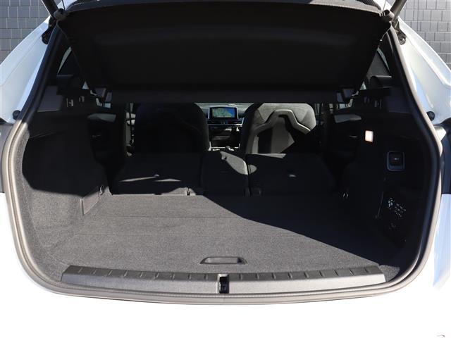 ２シリーズ ２２５ｉ　ｘＤｒｉｖｅアクティブツアラー　Ｍスポーツ　インテリジェントセーフティ　パワーシート　シートヒーター　純正ナビ　バックカメラ　コンフォートアクセス　パワーテールゲート　パドルシフト　コーナーセンサー　パーキングアシスト　ミラー型ＥＴＣ　ＬＥＤ（15枚目）