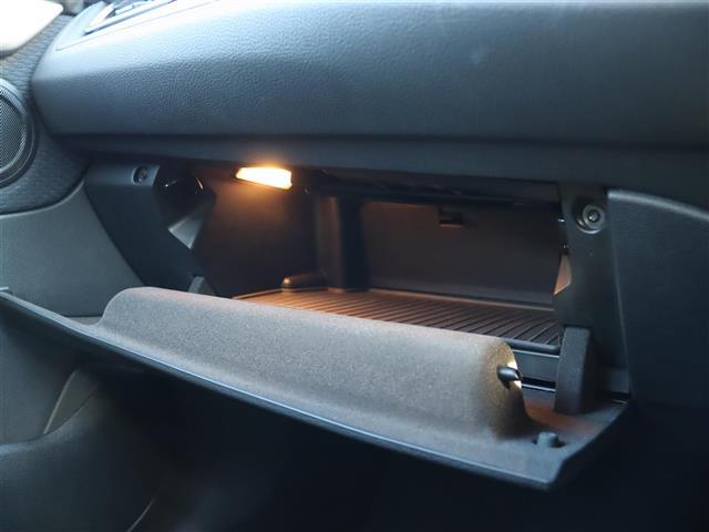 ２シリーズ ２２５ｉ　ｘＤｒｉｖｅアクティブツアラー　Ｍスポーツ　インテリジェントセーフティ　パワーシート　シートヒーター　純正ナビ　バックカメラ　コンフォートアクセス　パワーテールゲート　パドルシフト　コーナーセンサー　パーキングアシスト　ミラー型ＥＴＣ　ＬＥＤ（29枚目）